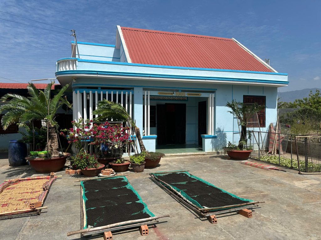 lang-thuoc-nam-phuoc-nhon